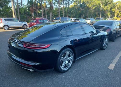 2019 Porsche Panamera 4
