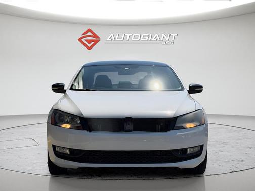 Candy White 2015 Volkswagen Passat 1.8T Auto Sport