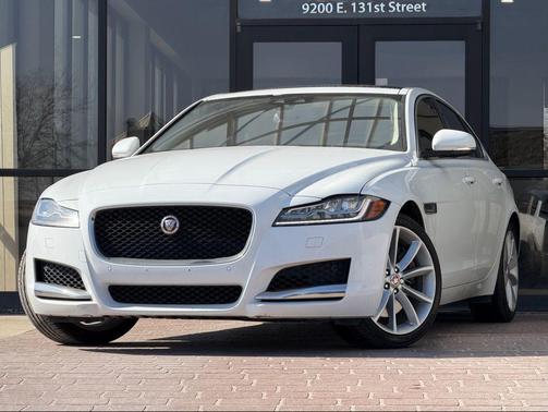 2016 Jaguar XF 35t Premium