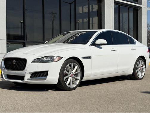 2016 Jaguar XF 35t Premium