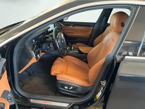 Black Sapphire Metallic 2018 BMW 640 i xDrive