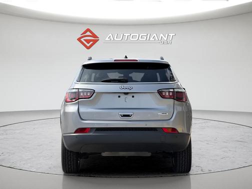 2017 Jeep New Compass Latitude