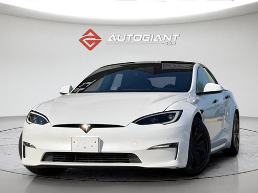 Pearl White Multi-Coat 2023 Tesla Model S Standard Range