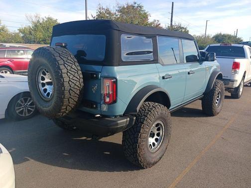 2022 Ford Bronco Badlands