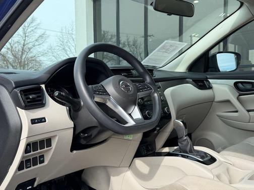 2017 Nissan Rogue Sport S