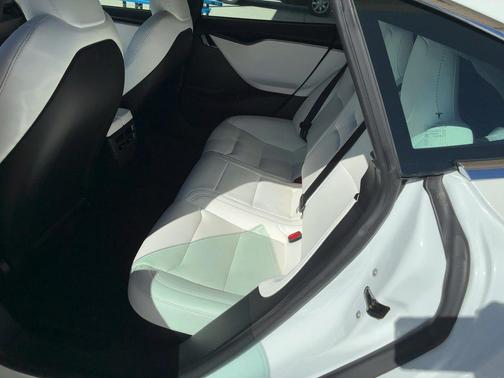 2021 Tesla Model S Performance