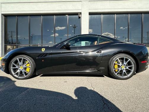 2010 Ferrari California Base