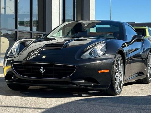 2010 Ferrari California Base