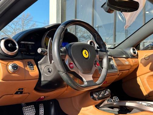 2010 Ferrari California Base