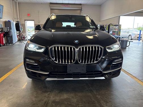 Jet Black 2019 BMW X5 xDrive50i