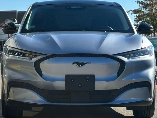 2022 Ford Mustang Mach-E California Route 1