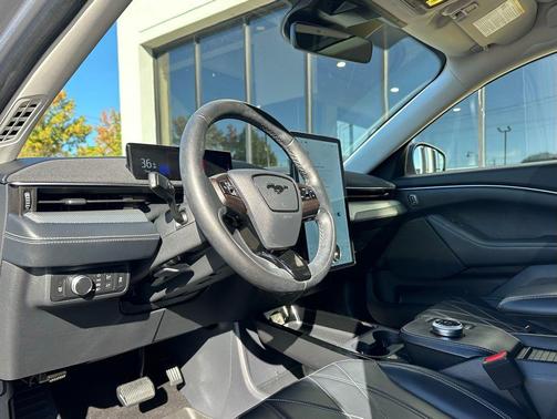 2022 Ford Mustang Mach-E California Route 1