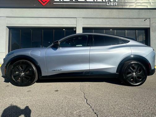 2022 Ford Mustang Mach-E California Route 1