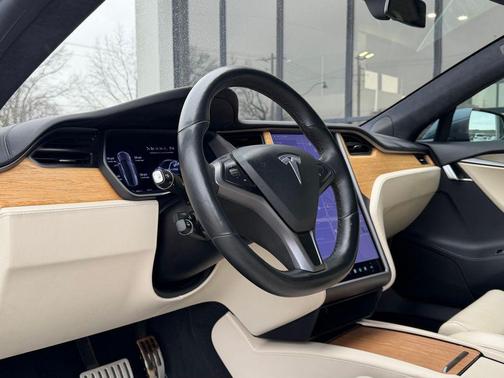2020 Tesla Model S Performance