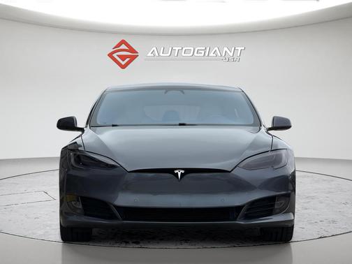 2020 Tesla Model S Performance