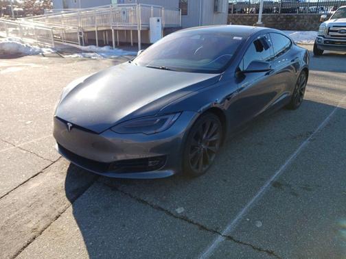 2020 Tesla Model S Performance