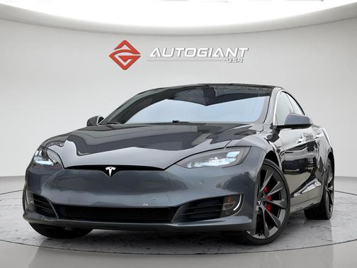 2020 Tesla Model S Performance
