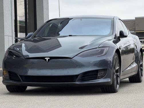 2020 Tesla Model S Performance