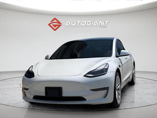 Pearl White Multi-Coat 2023 Tesla Model 3 Standard Range