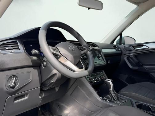 Platinum Gray Metallic 2022 Volkswagen Tiguan 2.0T S