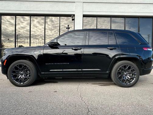 2023 Jeep Grand Cherokee 4xe Summit Reserve