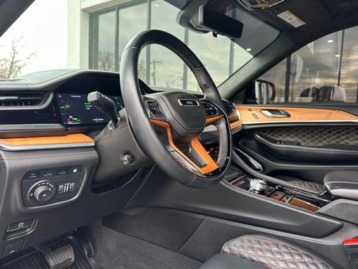 2023 Jeep Grand Cherokee 4xe Summit Reserve