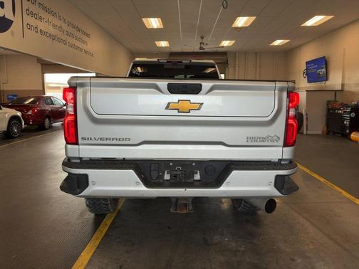 2022 Chevrolet Silverado 3500 High Country