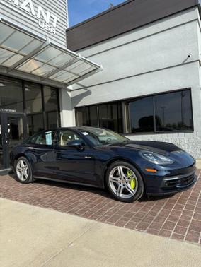 2018 Porsche Panamera 4