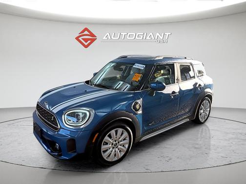 Island Blue Metallic 2021 MINI SE Countryman Cooper