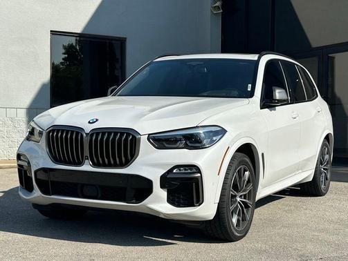 2021 BMW X5 M50i