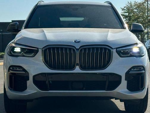 2021 BMW X5 M50i