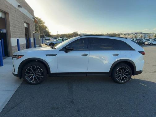 Rhodium White Premium 2025 Mazda CX-70 PHEV Premium Package