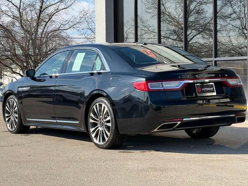 2017 Lincoln Continental Select