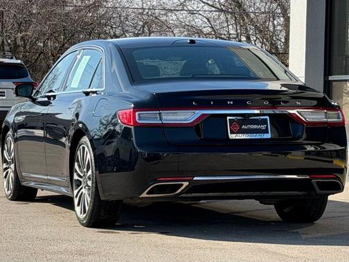 2017 Lincoln Continental Select