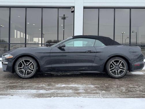 2022 Ford Mustang EcoBoost Premium