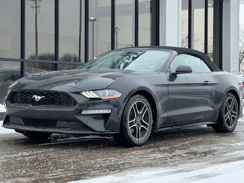 2022 Ford Mustang EcoBoost Premium