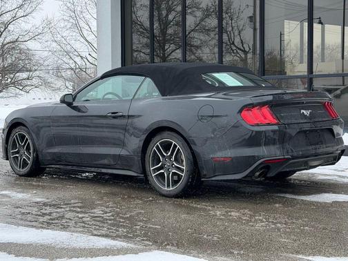 2022 Ford Mustang EcoBoost Premium