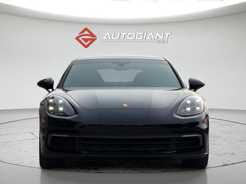 2019 Porsche Panamera 4