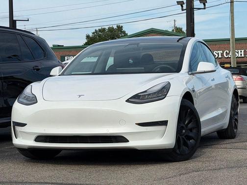 Pearl White Multi-Coat 2020 Tesla Model 3 Standard Range