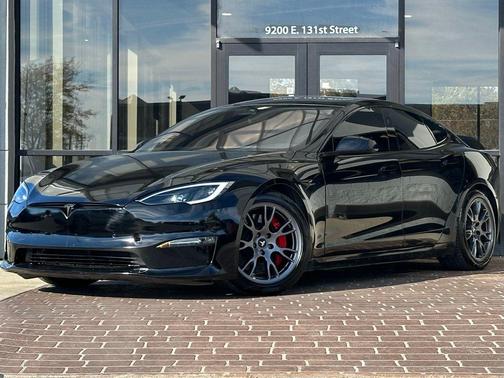 2023 Tesla Model S Plaid