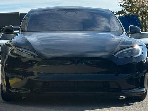 2023 Tesla Model S Plaid