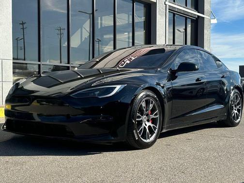 2023 Tesla Model S Plaid