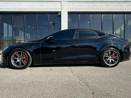 2023 Tesla Model S Plaid