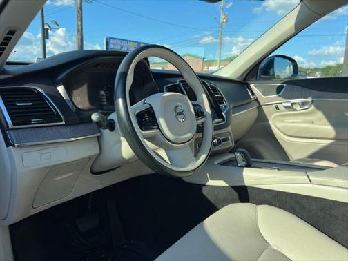 2023 Volvo XC90 B6 Plus 7-Seater