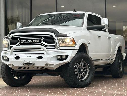 2018 RAM 2500 Limited Crew Cab 4x4 6'4' Box