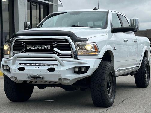 2018 RAM 2500 Limited Crew Cab 4x4 6'4' Box