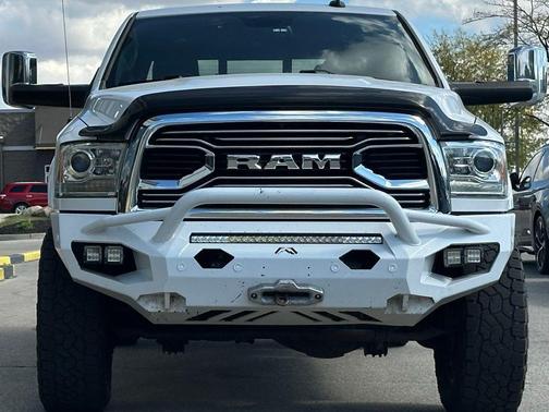 2018 RAM 2500 Limited Crew Cab 4x4 6'4' Box