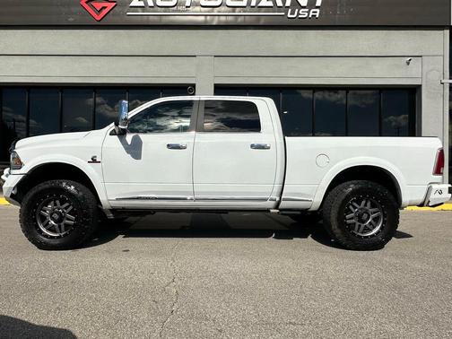 2018 RAM 2500 Limited Crew Cab 4x4 6'4' Box
