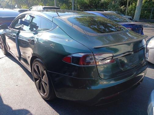 2021 Tesla Model S Plaid