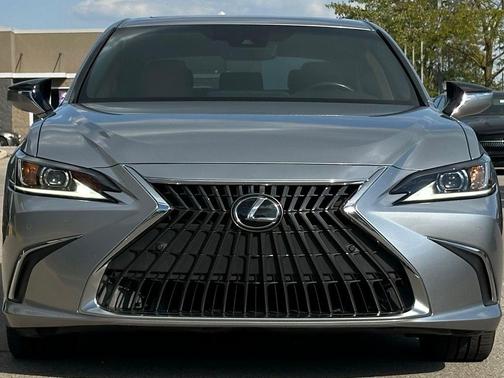 2022 Lexus ES 350 Base
